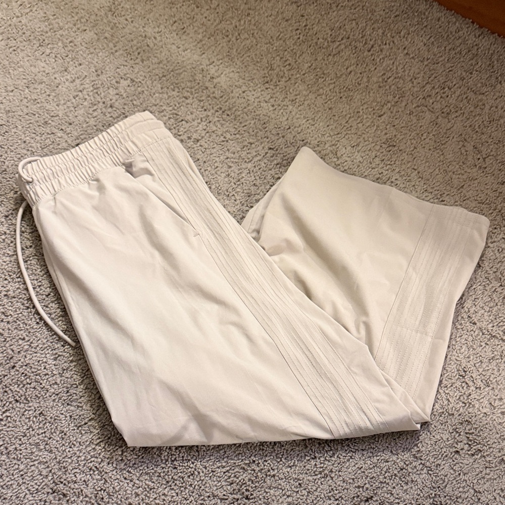 Athleta wide leg avenue crop pants